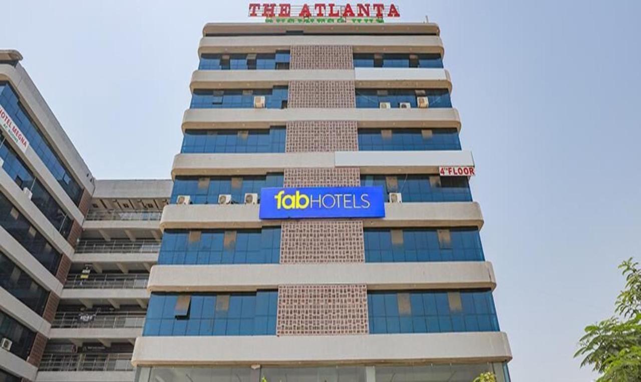 אחמדאבאד Fabhotel The Heaven מראה חיצוני תמונה