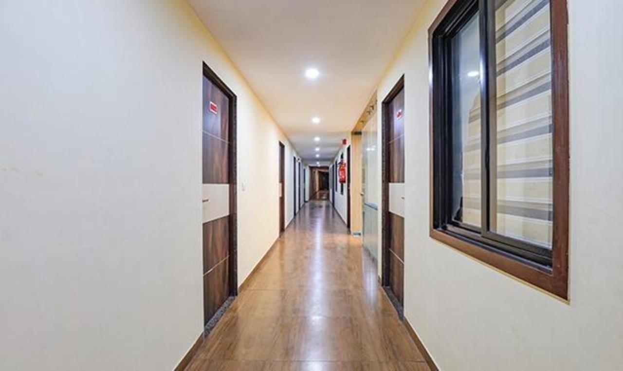 אחמדאבאד Fabhotel The Heaven מראה חיצוני תמונה