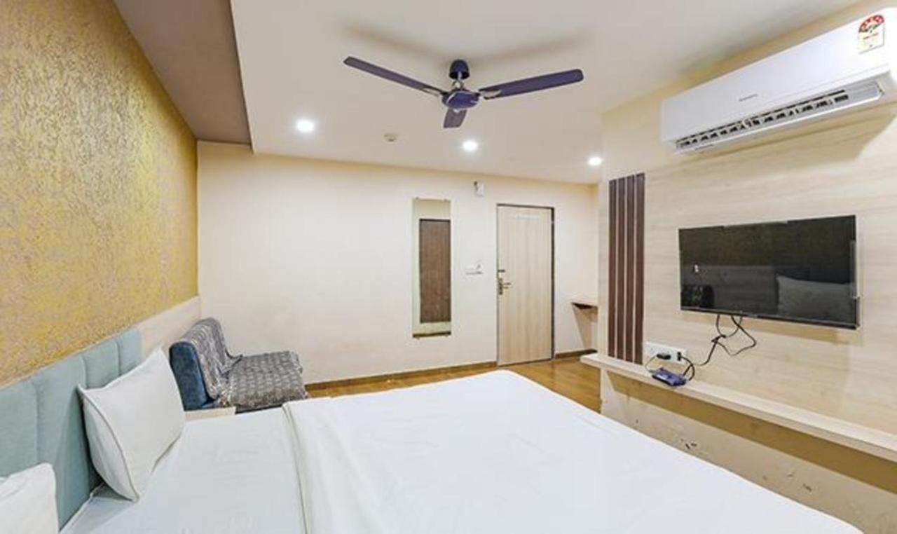אחמדאבאד Fabhotel The Heaven מראה חיצוני תמונה